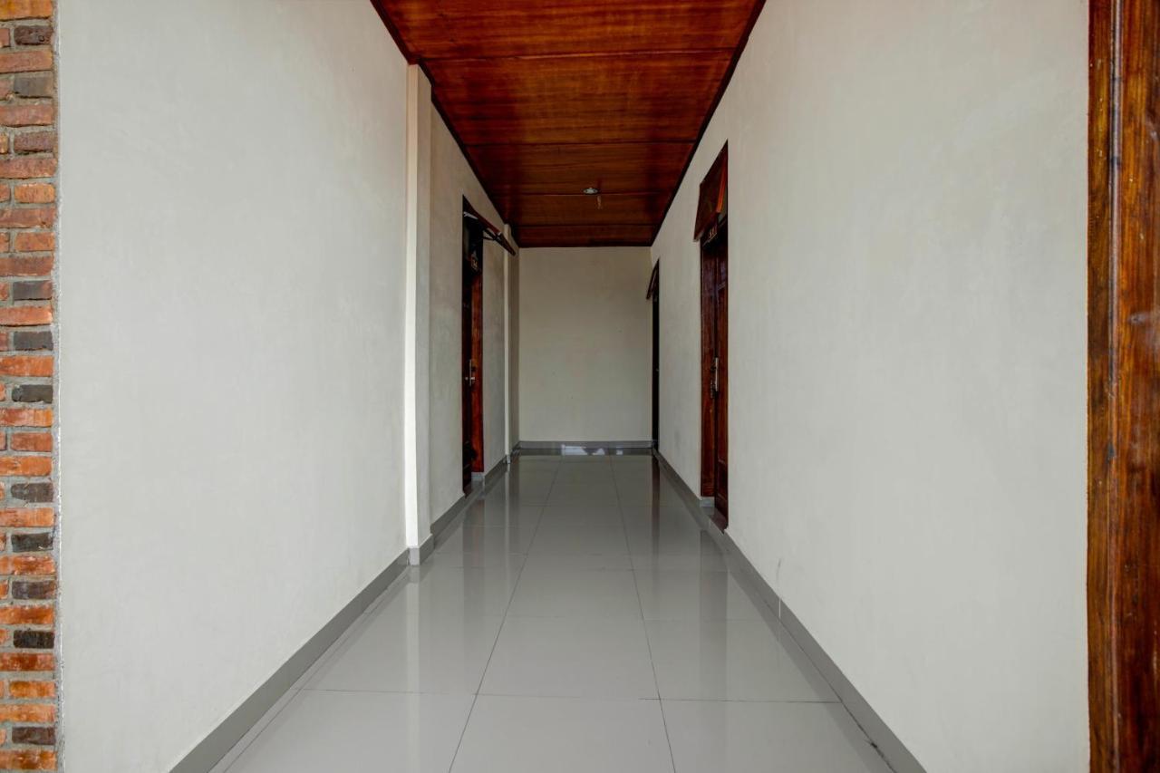 Oyo 3202 Hans Homestay Tuktuk Siadong Exterior photo